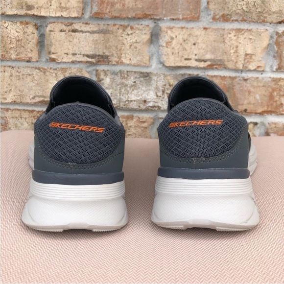 Skechers Men's Gray Charcoal Memory Foam Extra Wide Fit Slip-on Loafer 9.5 - Picture 5 of 13